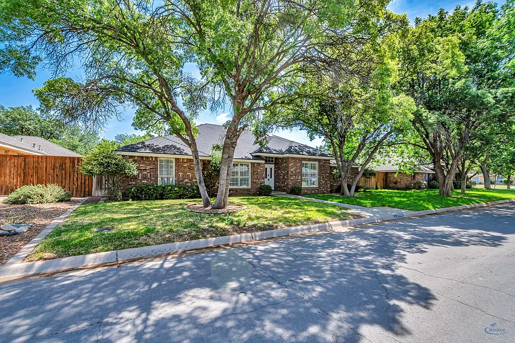 Building Photo - 5504 Kingston Dr