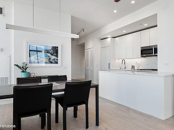 3rd image of 720 N Larrabee St APT 1713