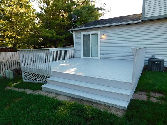 2nd image of 3754 Heatherglen Dr