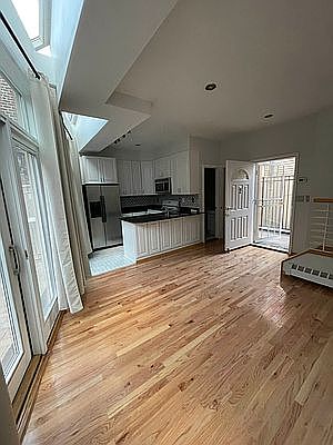 3rd image of 3710 23rd Ave #1