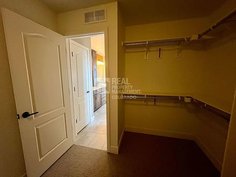 8811 Tranquil Knoll Ln — Photo 33