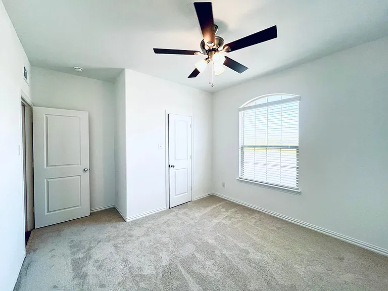 1105 Misty Brook Dr — Photo 26
