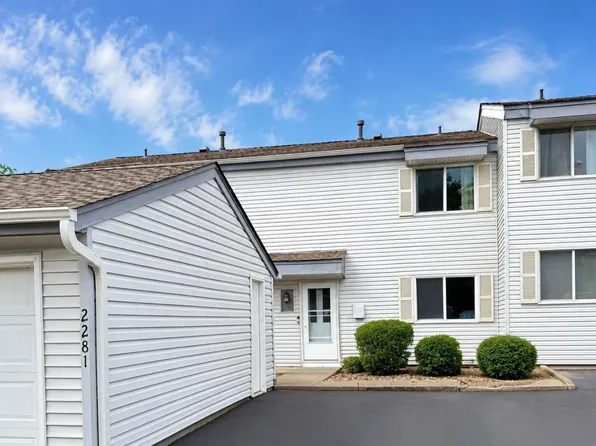 2281 Pond Ave E, Maplewood, MN 55119