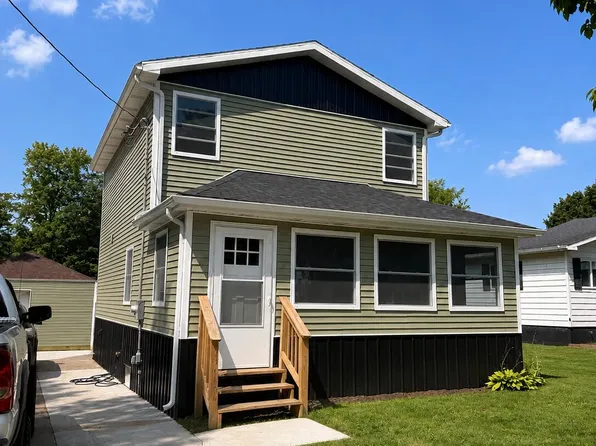 412 4th Ave, Three Rivers, MI 49093