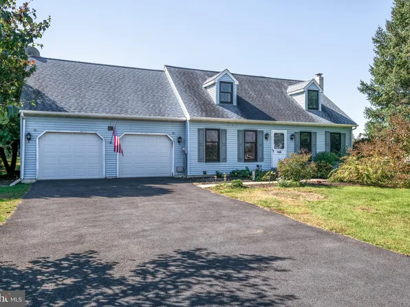 728 Newport Ave, Gap, PA 17527