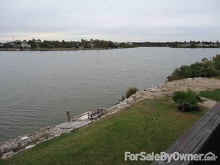 Living room not all shown in picture