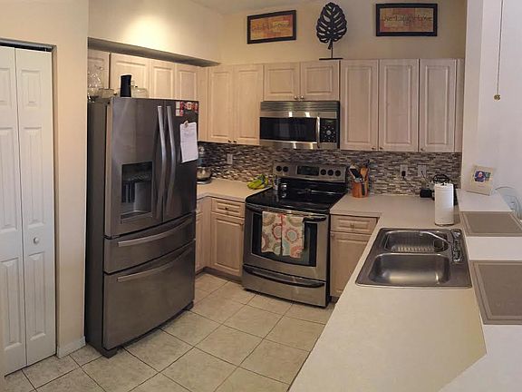5th image of 2208 SE 25th Ave #2208