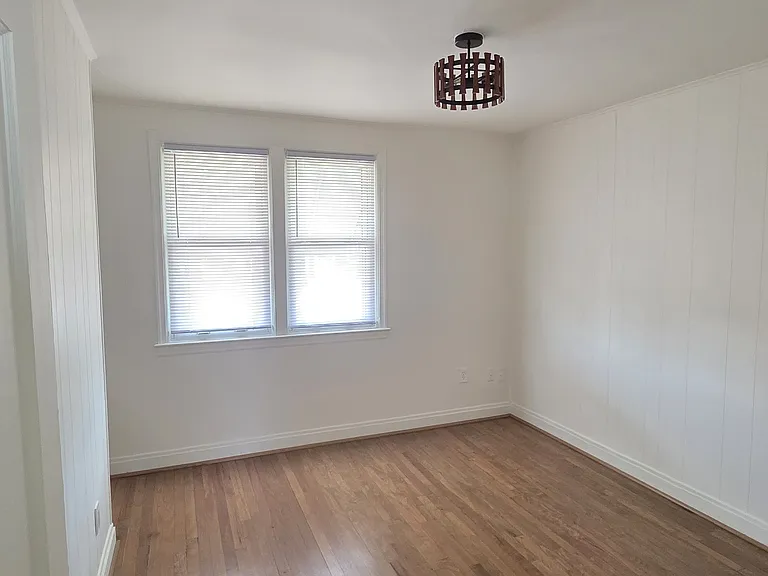 335 N Grantley St — Photo 14