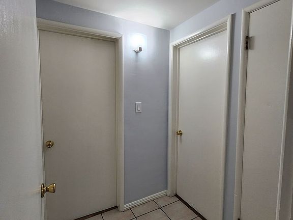 4th image of 1724 State St #17243