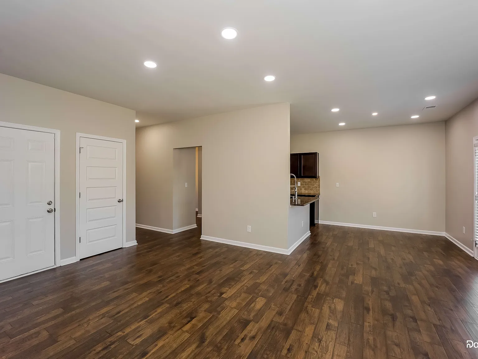 5 bed, 3.0 bath, 2652 sqft, $2,650 — Photo 4