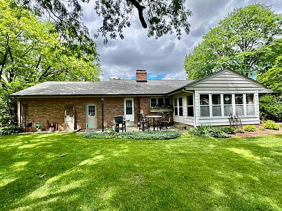4th image of 3542 Bee Ln