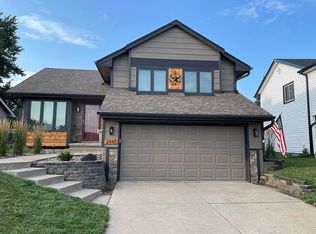 2445 Maple St, West Des Moines, IA 50265