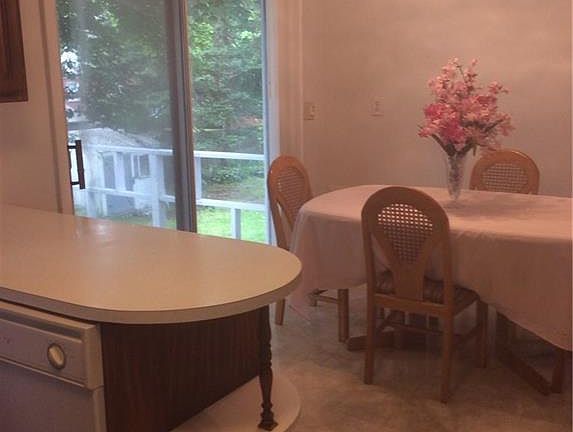 5th image of 21 Moorland Ave