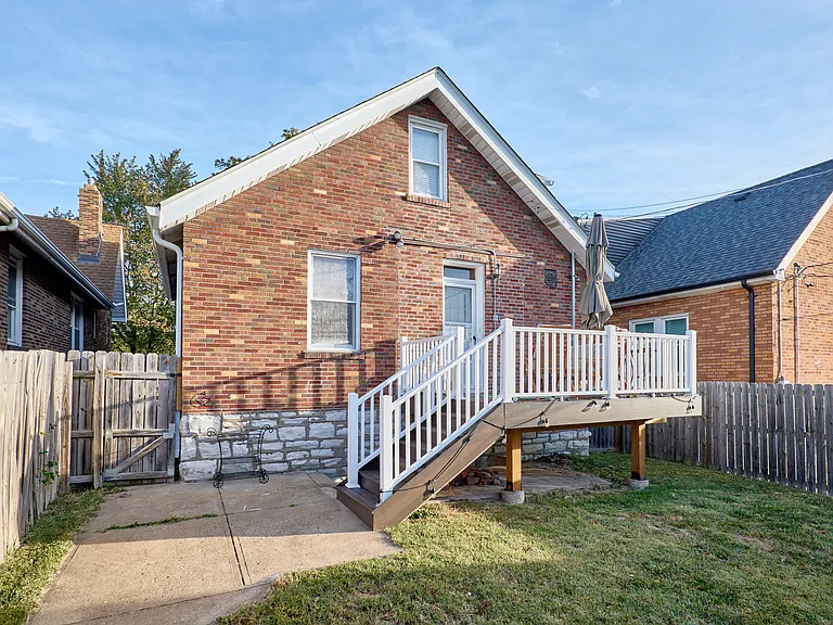 5210 Pernod Ave — Photo 46