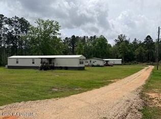 1076 W Union Rd, Carriere, MS 39426