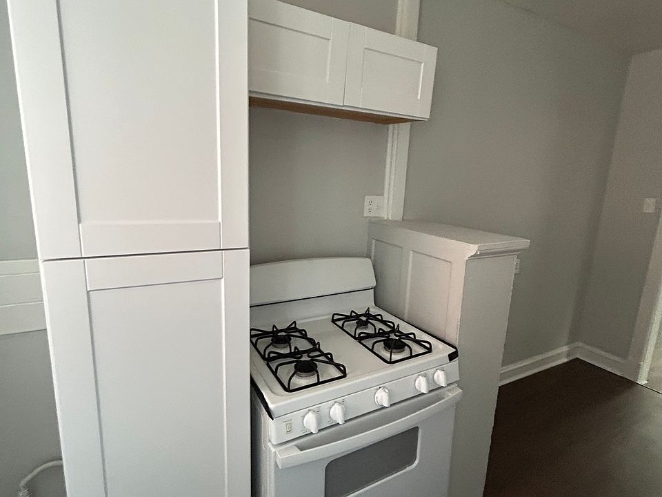 Stove and cabinent storage