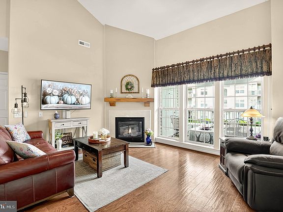 4th image of 100 Ginko St APT 303