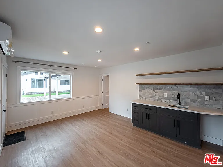 94 S Vinedo Ave — Photo 11