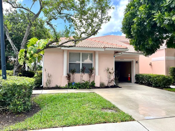 2450 S Coral Trace Cir, Delray Beach, FL 33445