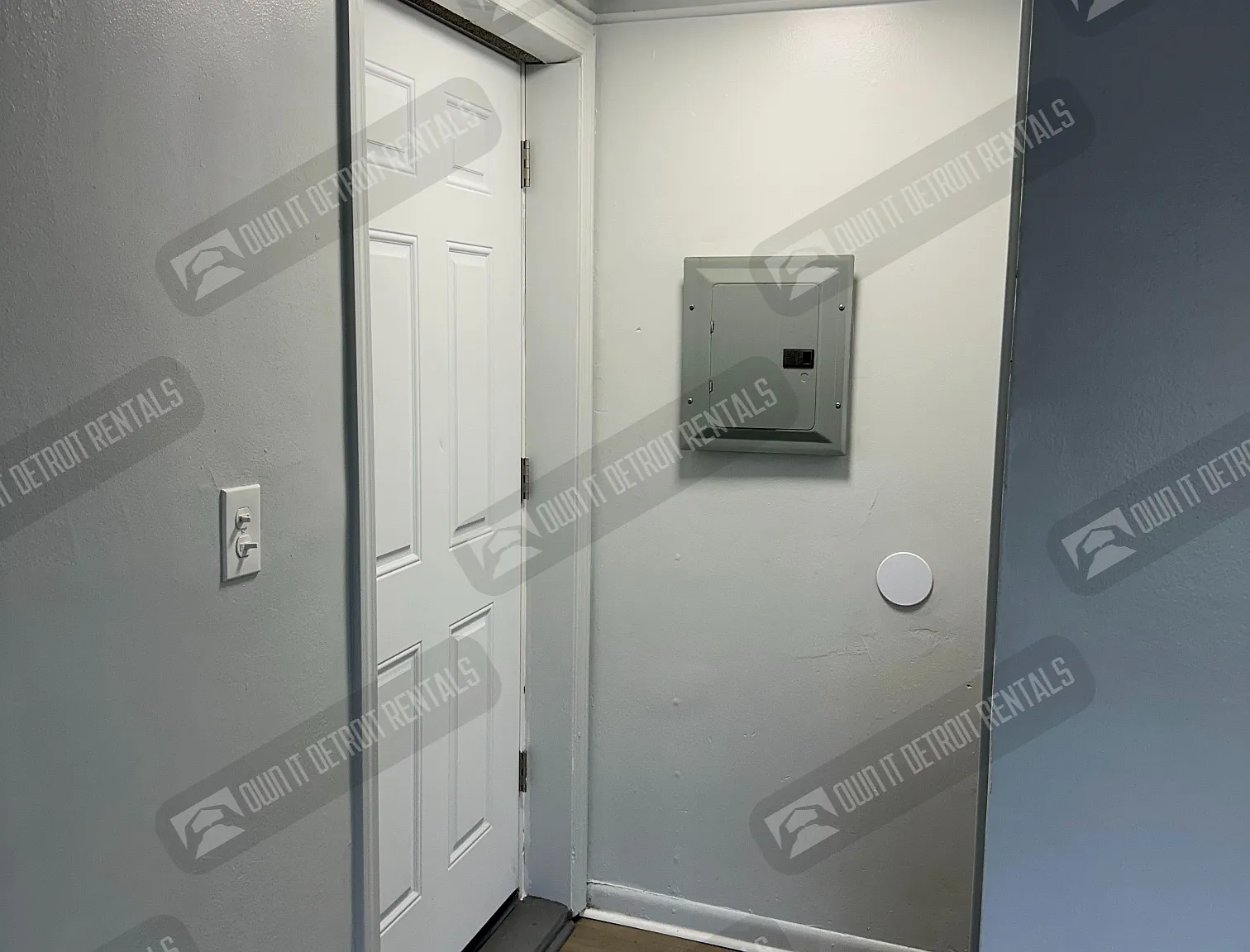 Apartment 1 Bedroom 1 Bathroom — Photo 1