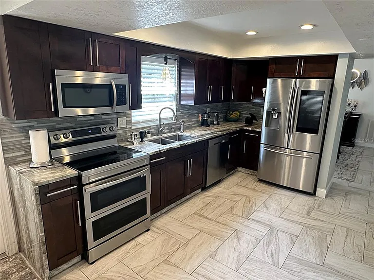 7327 Floral Cir E — Photo 14