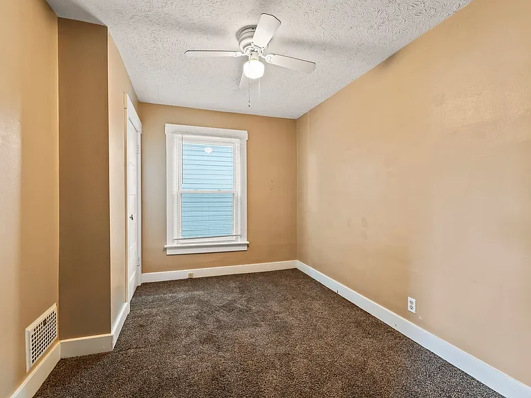 181 W Norman Ave — Photo 20