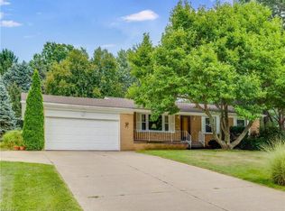 97 S Village View Rd, Tallmadge, OH 44278