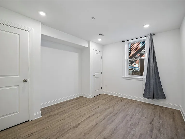 3958 Mount Vernon St #1 — Photo 7
