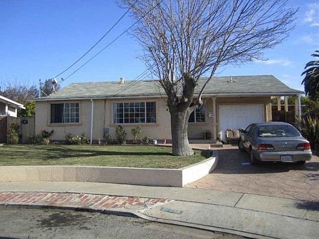 1st image of 26898 Freitas Dr