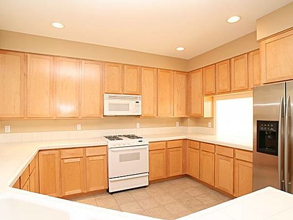 5th image of 12236 NE 24th St