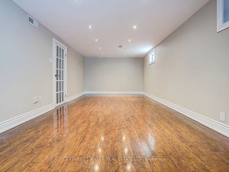 37 Dallington Dr — Photo 41