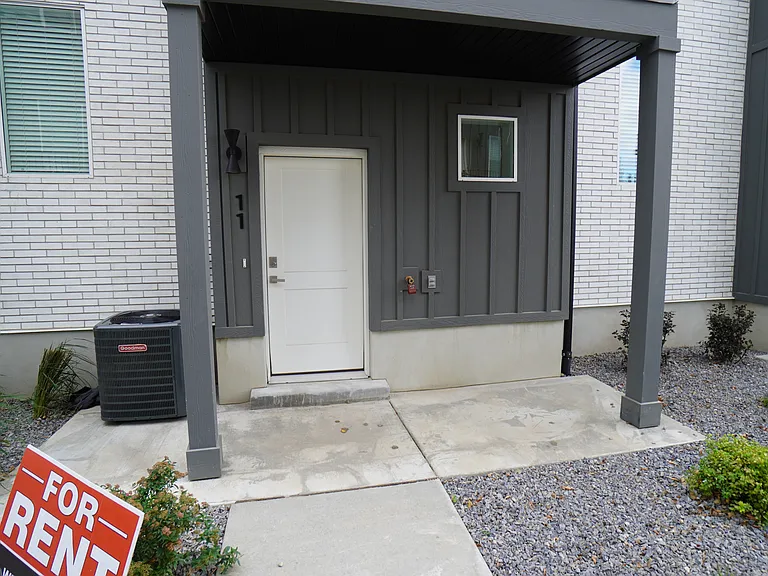 2925 S Highway 89 #11 — Photo 6