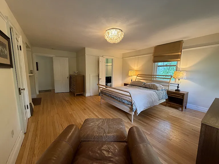 1010 Yale Rd — Photo 1