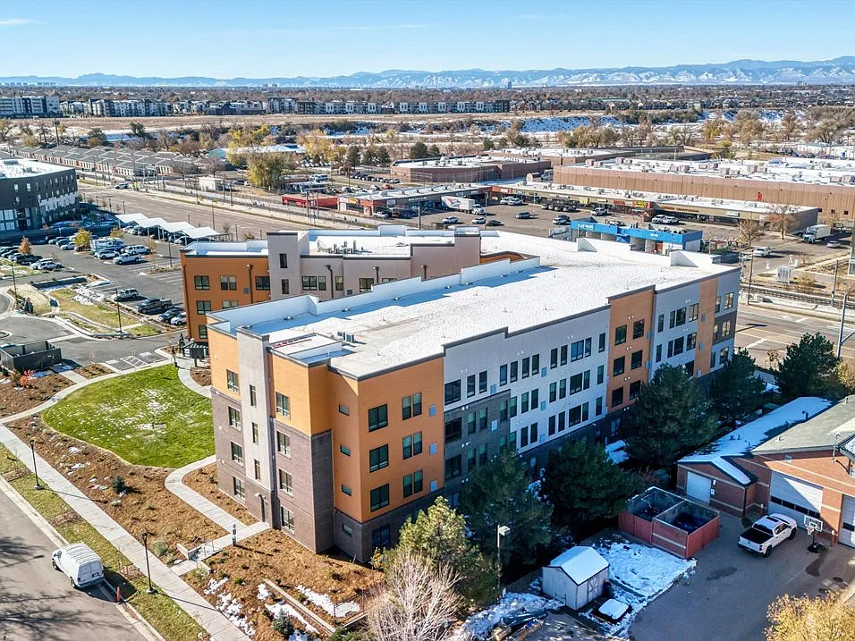 Peoria Crossing 2 — Photo 3