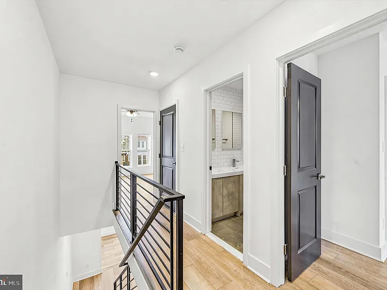 5616 Florence Ave — Photo 20