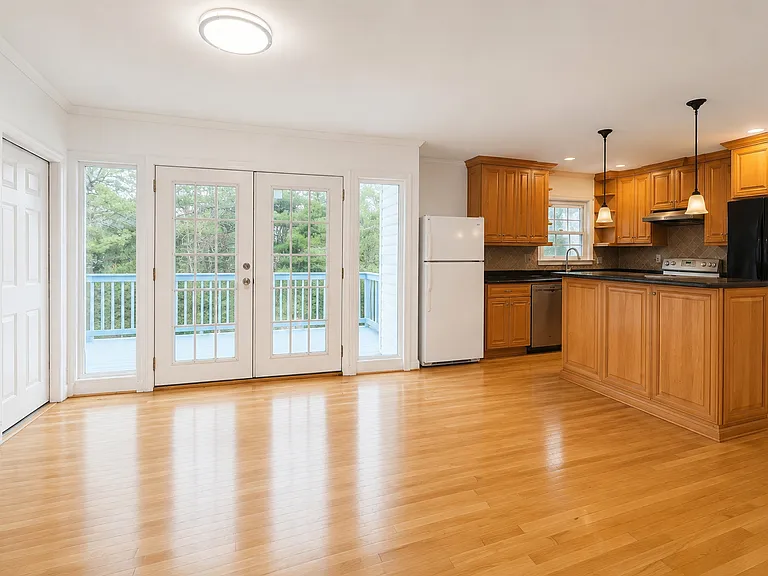 1 Eden Dr — Photo 3