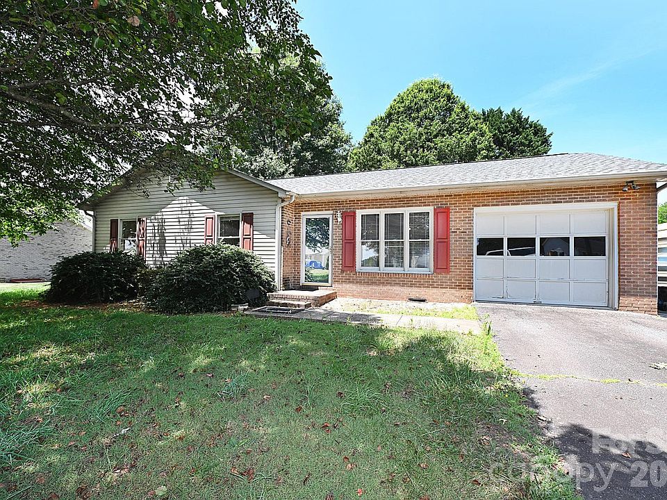 1st image of 4445 Sulphur Springs Rd NE