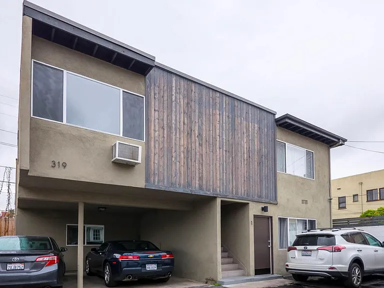 319 N Heliotrope Dr #2 — Photo 14