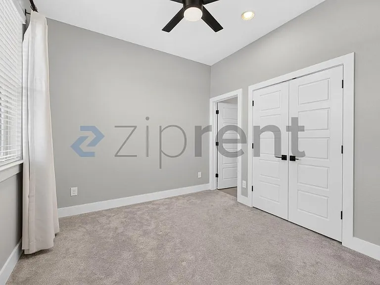 2818 Addison Park Ln — Photo 22