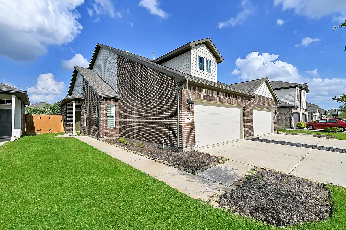 Building Photo - 7310 Coconut Bay Dr #B