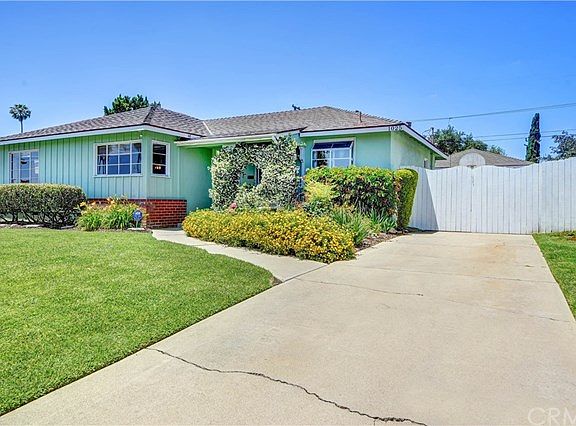 2nd image of 1025 Oakdale Ave