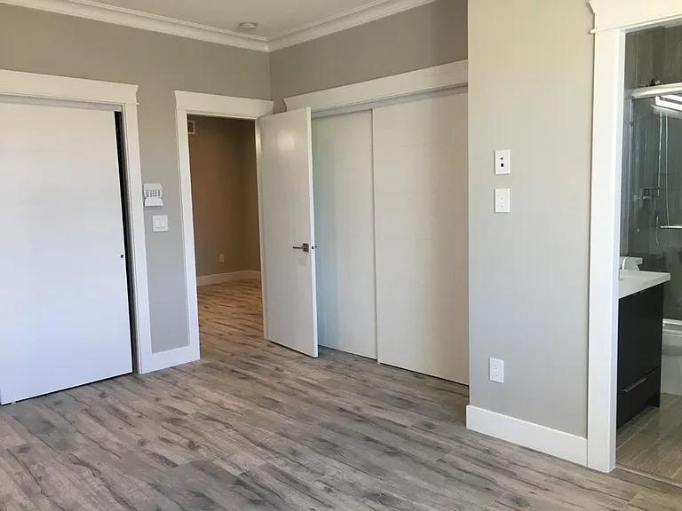 9560 Alexandra Rd #8 — Photo 10