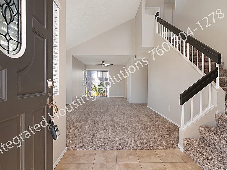 4504 Goldfinch Way — Photo 6