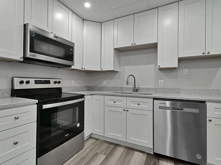 5 Cottage St — Photo 16