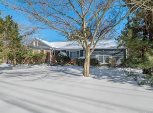 856 Glen Cove Avenue, Glen Head, NY 11545