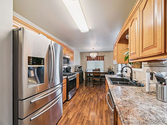 4th image of 2804 S 26th St