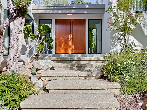 3rd image of 128 Teresita Way