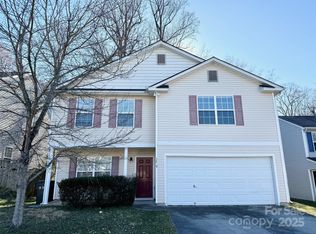 1239 Jordans Pond Ln, Charlotte, NC 28214