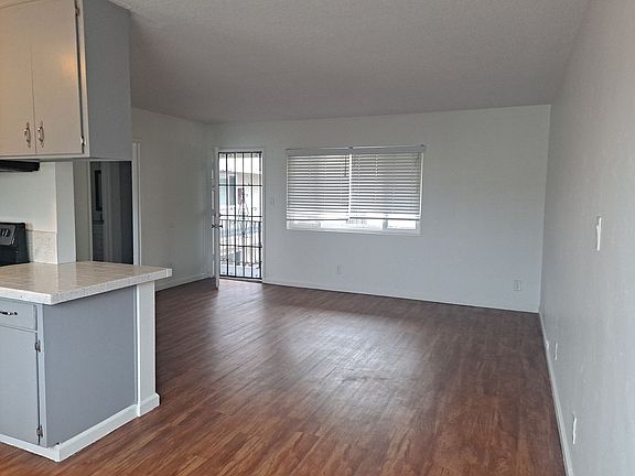 3rd image of 1156 Hornblend St APT 15