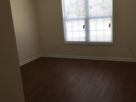 5th image of 1422 W Cole St